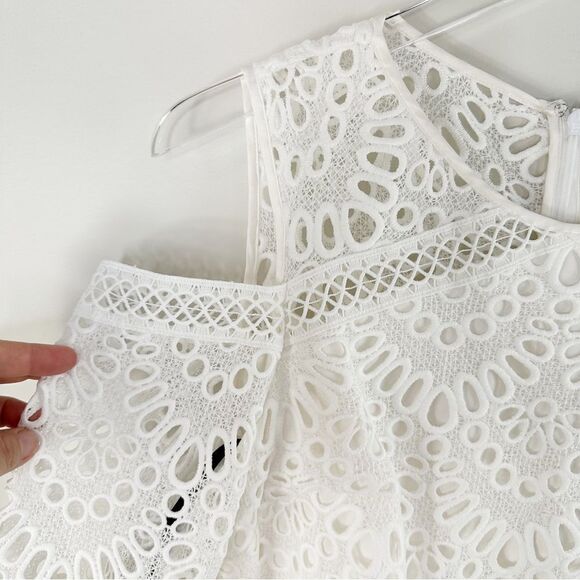 Laundry by Shelli Segal White Eyelet Cold Shoulder Dress w/Bell Sleeves Sz 2 - Picture 6 of 16